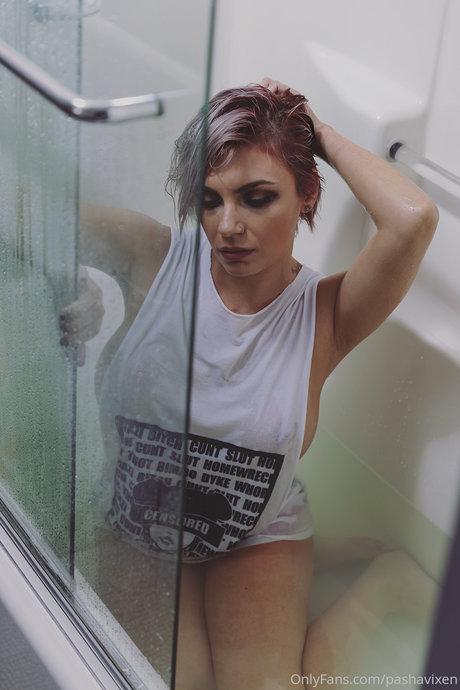 Naakte gelekte OnlyFans-foto van Pasha Vixen