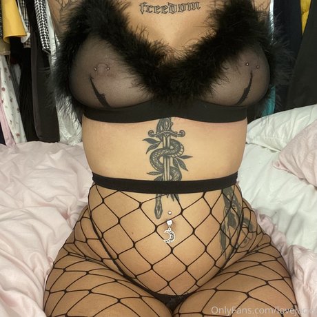 Naakte gelekte OnlyFans-foto van Jackiemareex