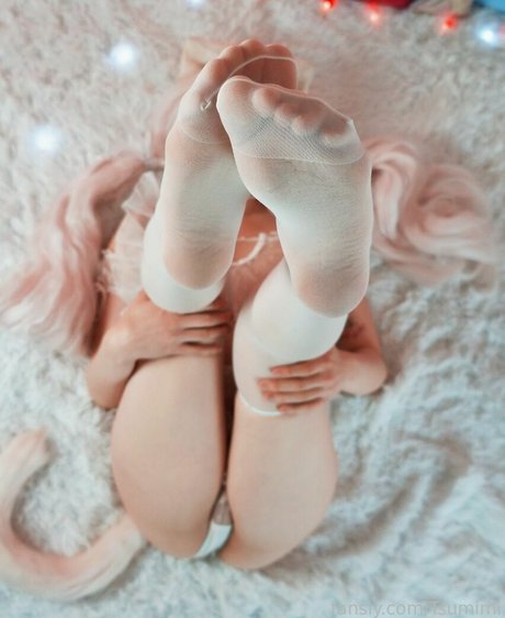 Naakte gelekte OnlyFans-foto van Tsumimi
