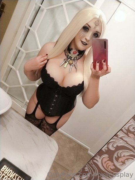 Roxii Cosplay