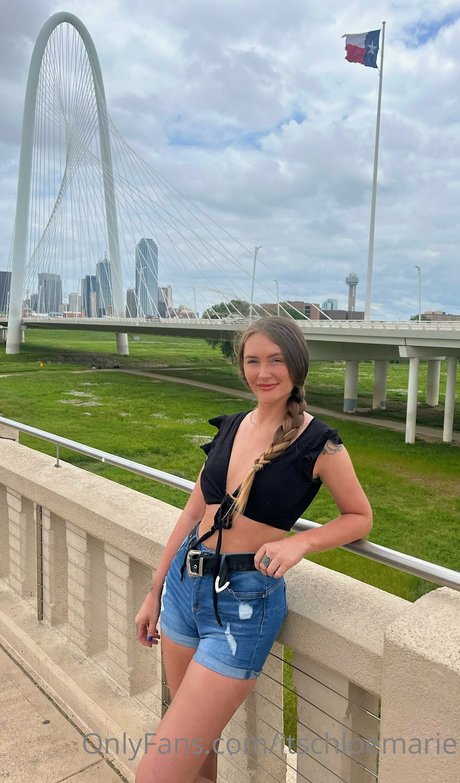Naakte gelekte OnlyFans-foto van Xchloemarie