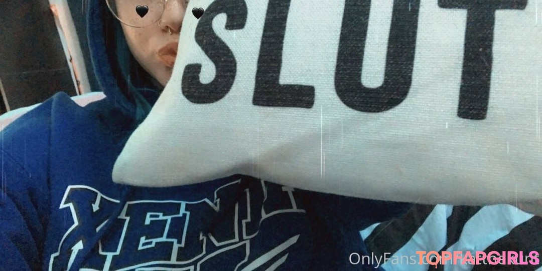 Naakte gelekte OnlyFans-foto van Katthekunt #1518