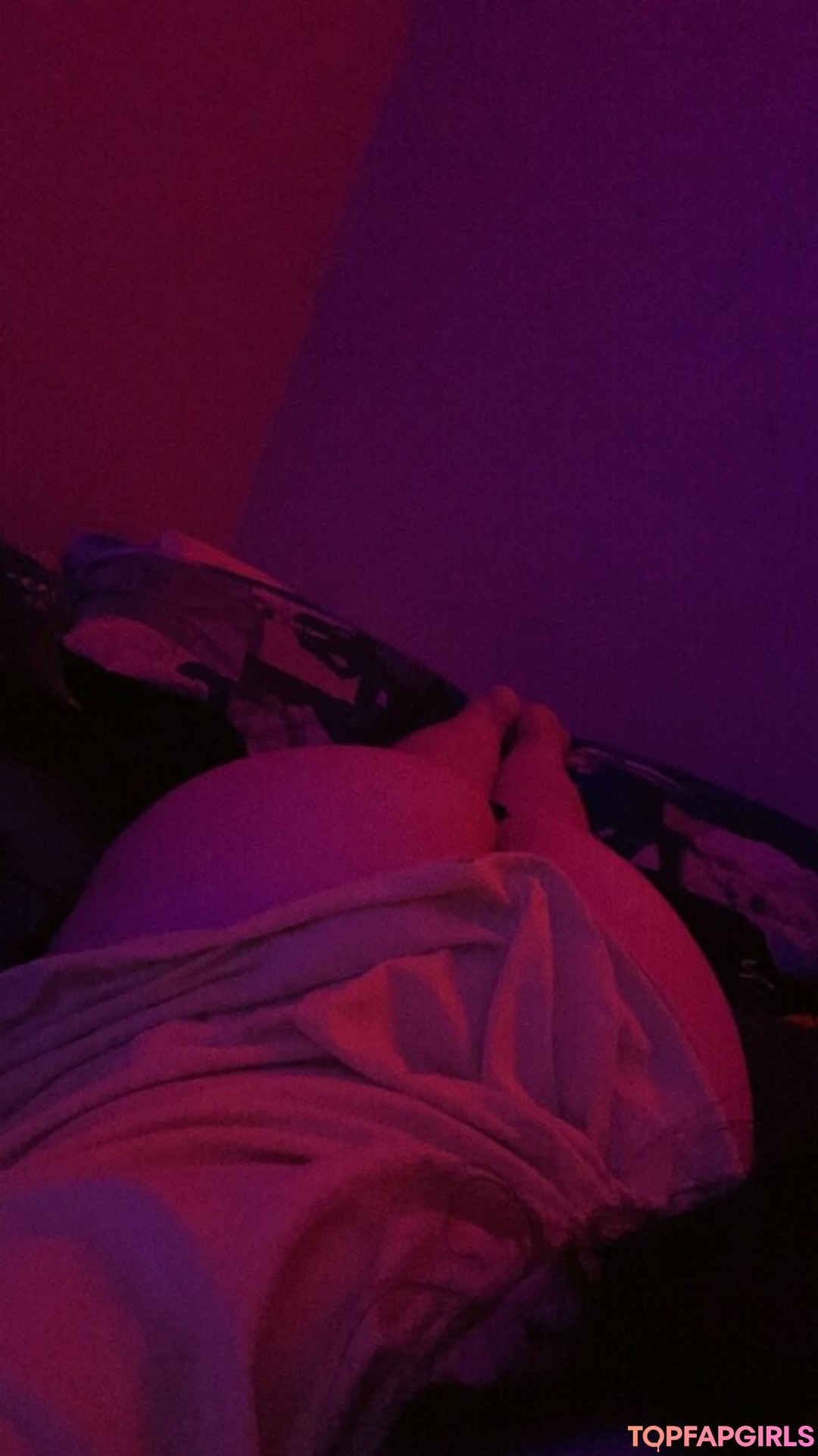 Naakte gelekte OnlyFans-foto van Katthekunt #1735