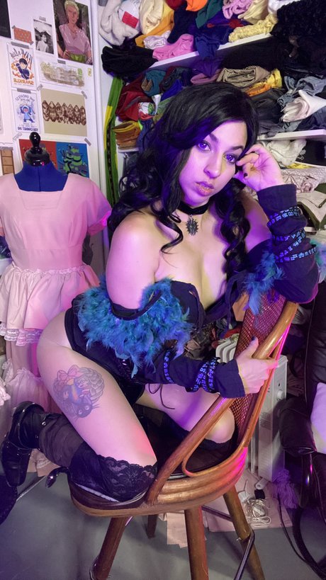 Naakte gelekte OnlyFans-foto van Spicy Sprout