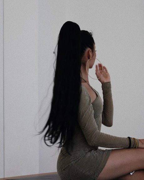 Naakte gelekte OnlyFans-foto van Lilpatti