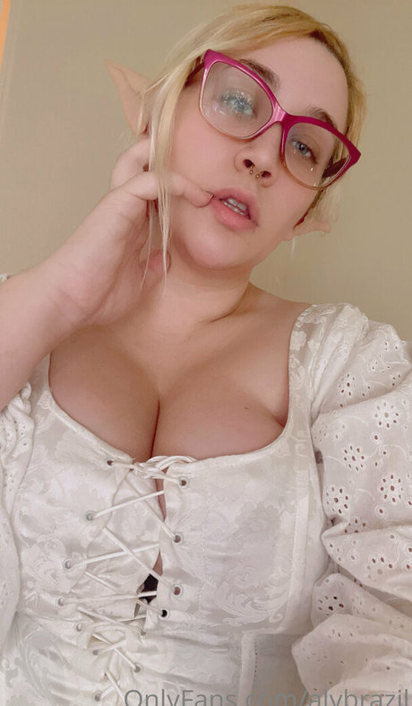 Naakte gelekte OnlyFans-foto van Alybrazil