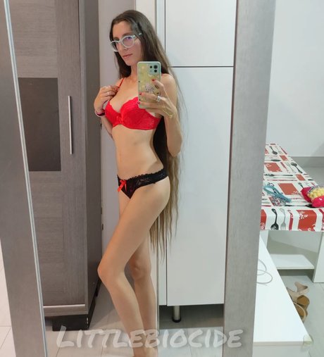 Naakte gelekte OnlyFans-foto van Little Biocide