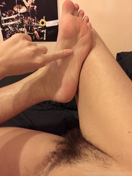 Naakte gelekte OnlyFans-foto van Hendrixina