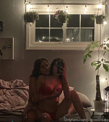 Naakte gelekte OnlyFans-foto van Justcoolinbaby