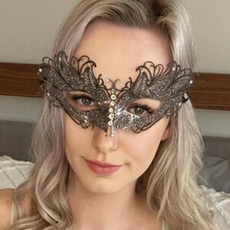 Naakte gelekte OnlyFans-foto van Xoryleigh