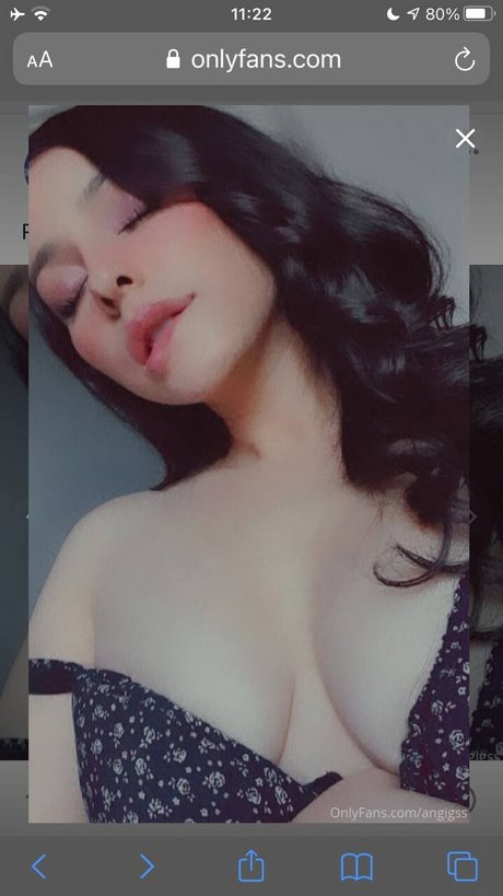 Naakte gelekte OnlyFans-foto van Angigss