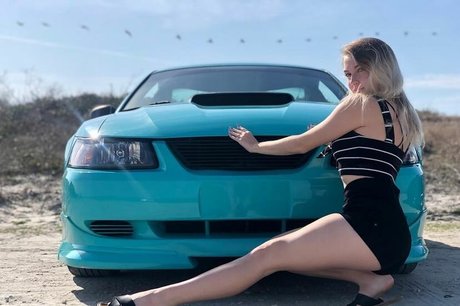 Naakte gelekte OnlyFans-foto van Urebabe