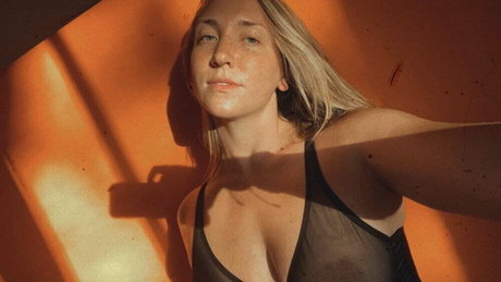Naakte gelekte OnlyFans-foto van Kayla Girlnexxdoor