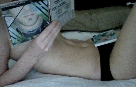 Naakte gelekte OnlyFans-foto van Allison Scagliotti