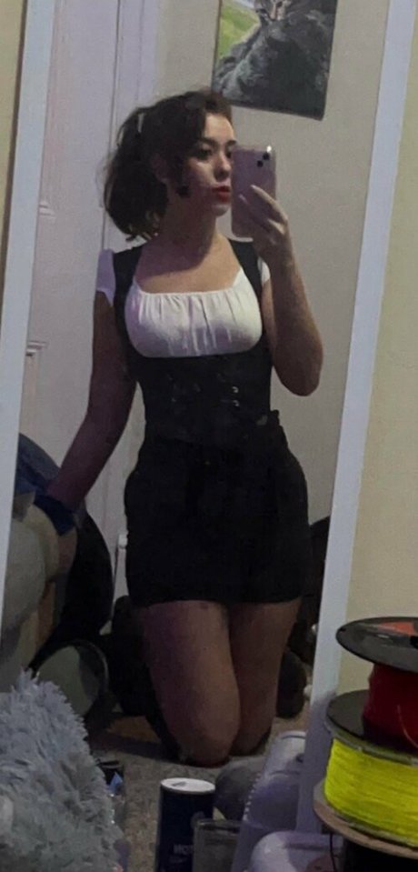Naakte gelekte OnlyFans-foto van Epanet