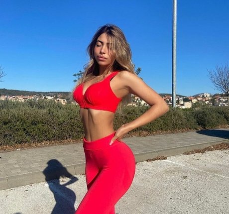 Naakte gelekte OnlyFans-foto van Koral Alkobi