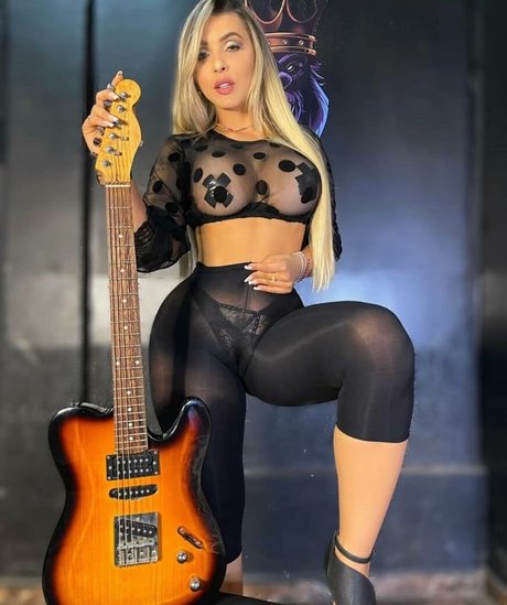 Naakte gelekte OnlyFans-foto van Kiarablay
