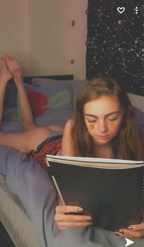 Naakte gelekte OnlyFans-foto van Emilymarionxoxo