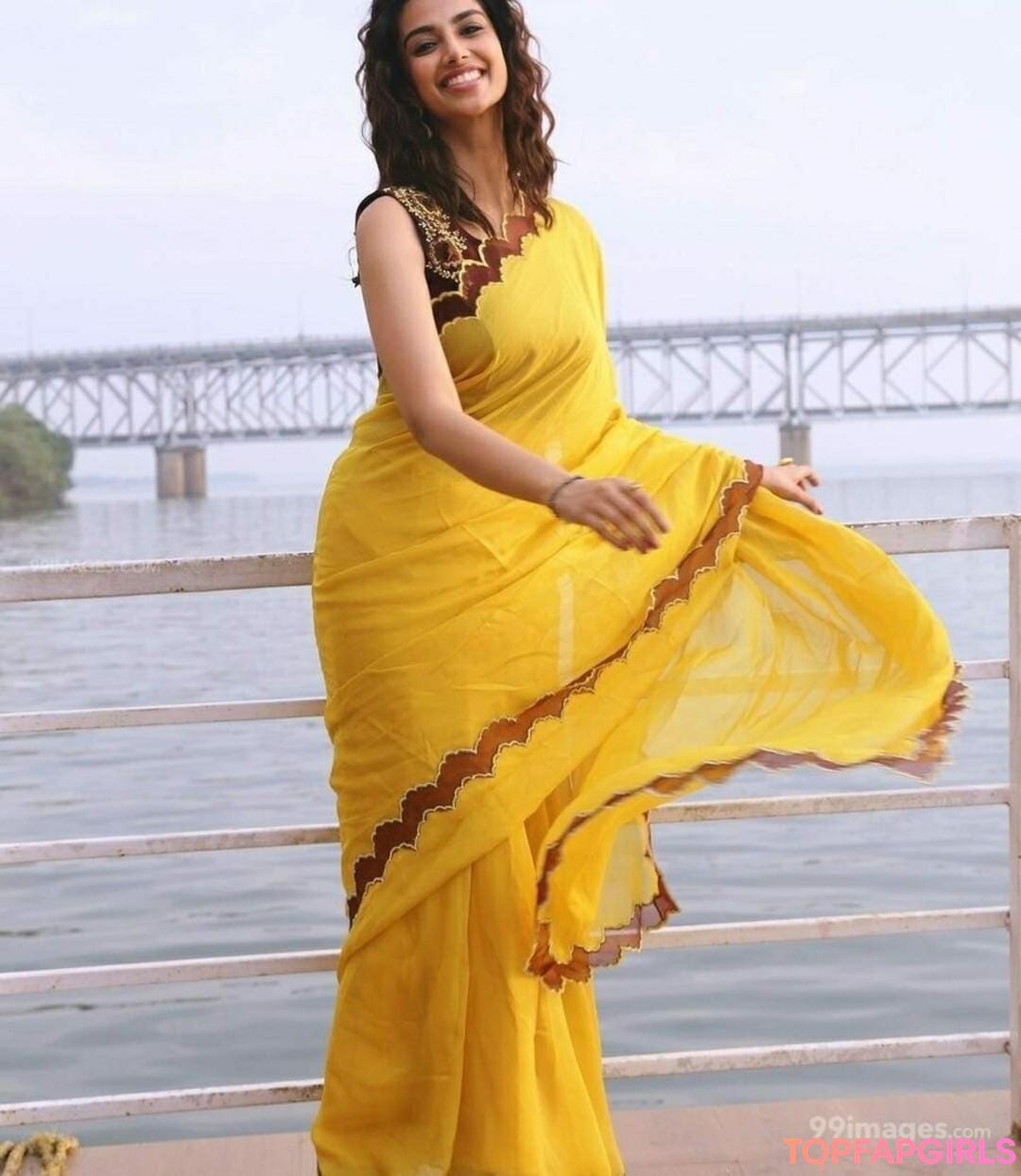 Naakte gelekte OnlyFans-foto van Meenakshi Chaudhary #17 Naakte gelekte OnlyFans-foto van Meenakshi Chaudhary #17