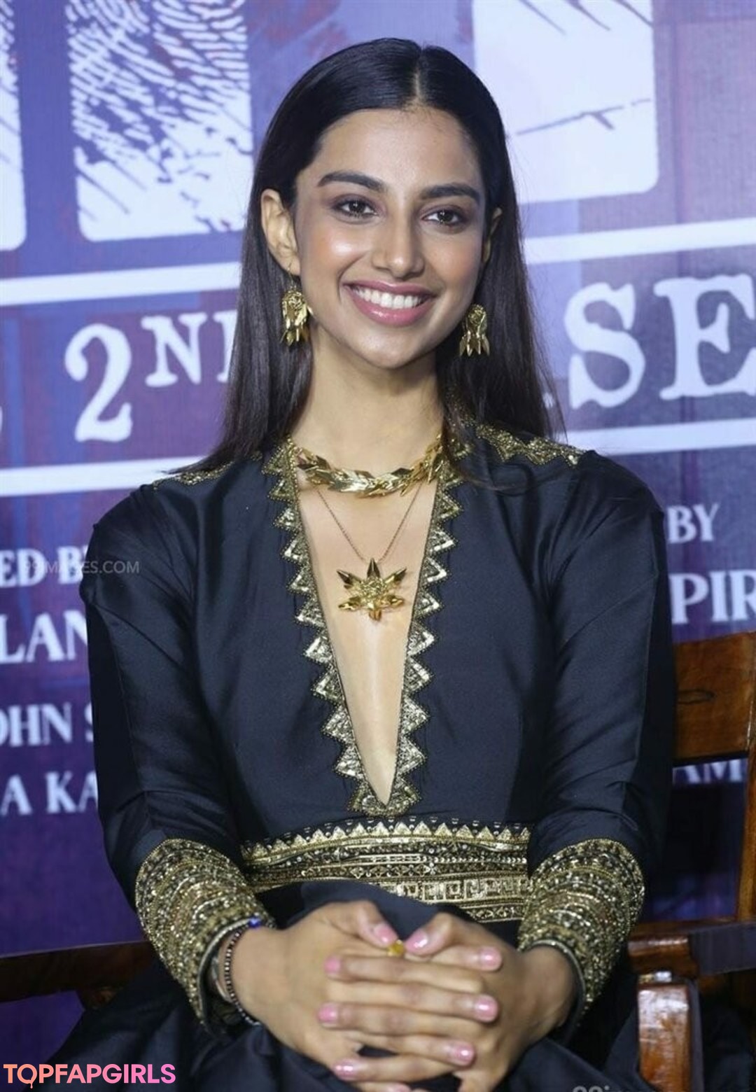 Naakte gelekte OnlyFans-foto van Meenakshi Chaudhary #23 Naakte gelekte OnlyFans-foto van Meenakshi Chaudhary #23