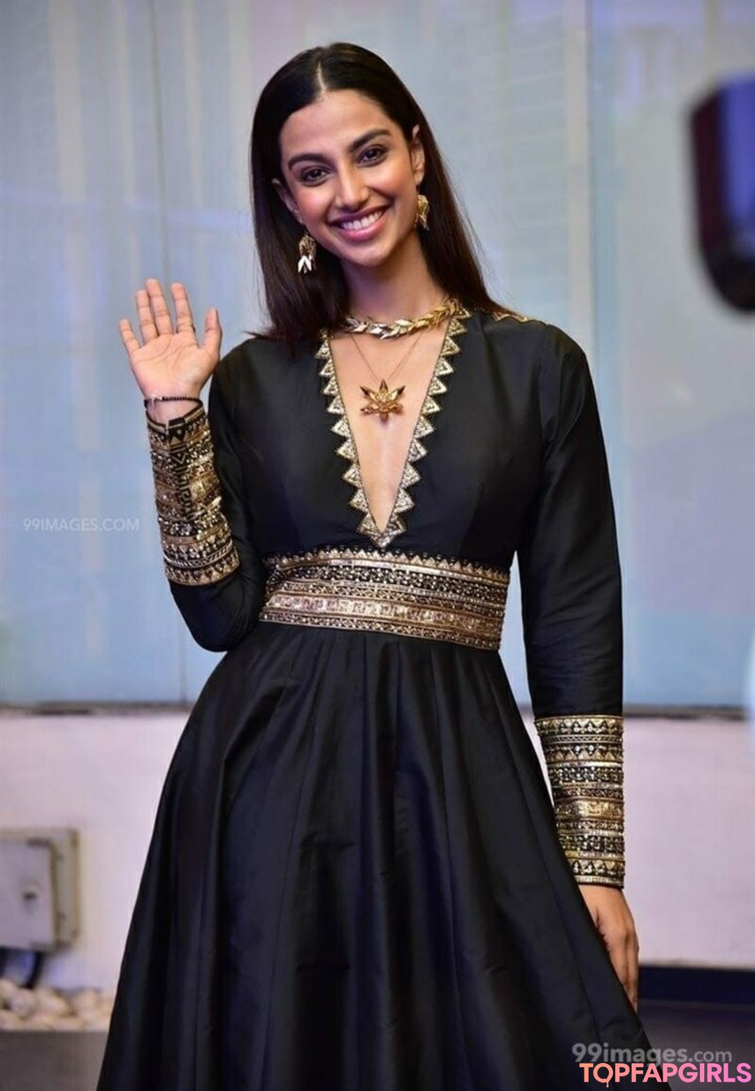 Naakte gelekte OnlyFans-foto van Meenakshi Chaudhary #24 Naakte gelekte OnlyFans-foto van Meenakshi Chaudhary #24