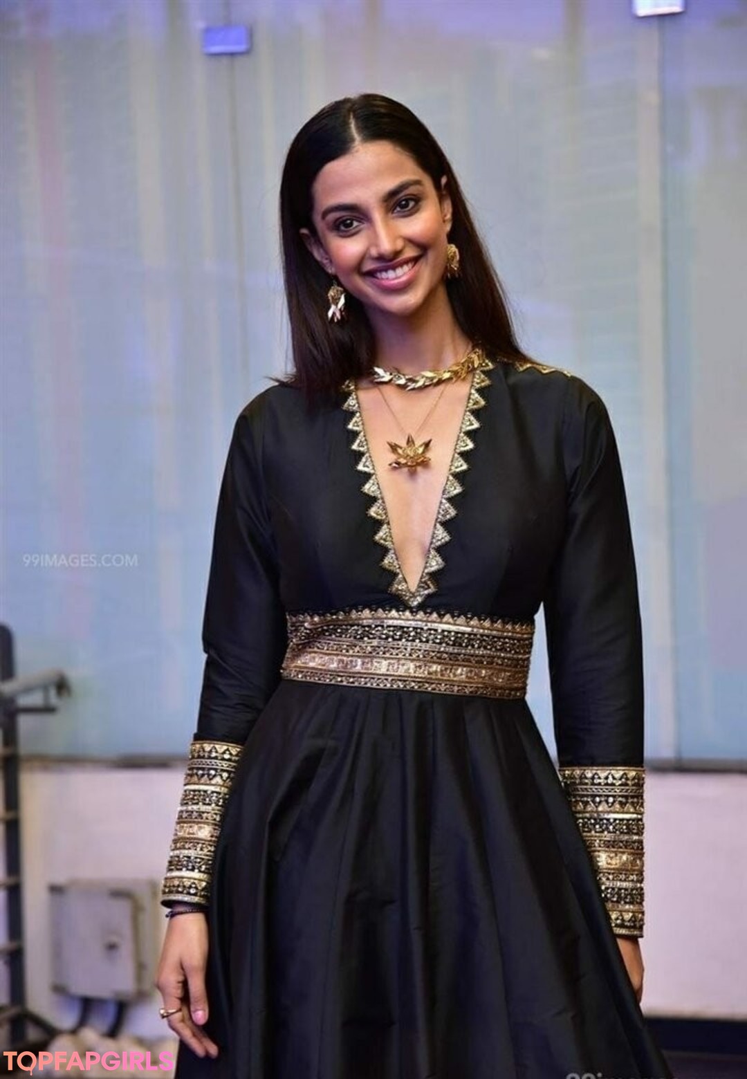 Naakte gelekte OnlyFans-foto van Meenakshi Chaudhary #30 Naakte gelekte OnlyFans-foto van Meenakshi Chaudhary #30