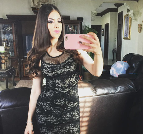 Naakte gelekte OnlyFans-foto van Claudia Guajardo