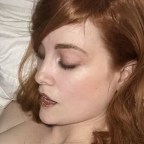 Naakte gelekte OnlyFans-foto van Sarah Beattie