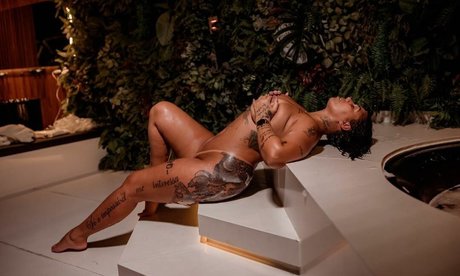 Naakte gelekte OnlyFans-foto van Mila Cristie