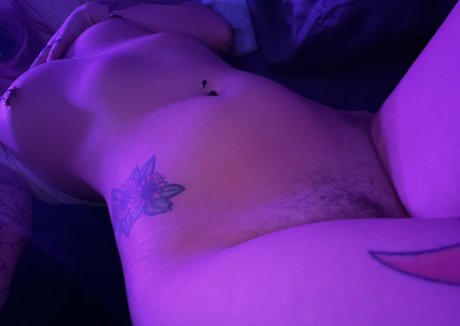 Naakte gelekte OnlyFans-foto van Itsdaisydear