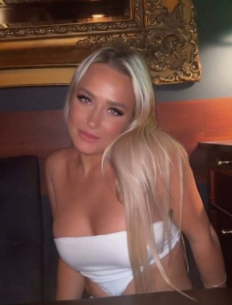 Naakte gelekte OnlyFans-foto van Katelyn Russell