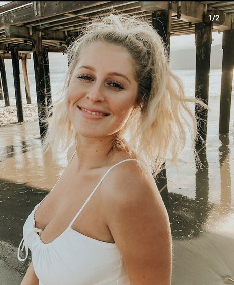 Naakte gelekte OnlyFans-foto van Camillekrahn