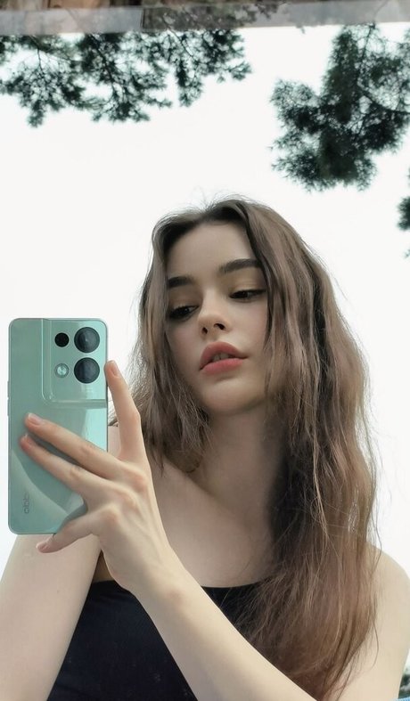 Naakte gelekte OnlyFans-foto van Dasha Tarab