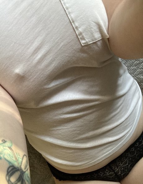 Naakte gelekte OnlyFans-foto van Lunalovesbud