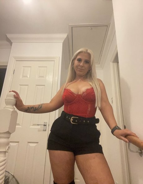 Naakte gelekte OnlyFans-foto van Luxxybvip