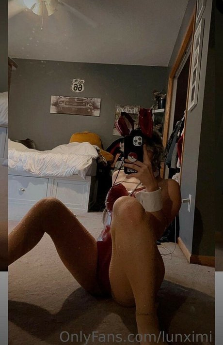 Naakte gelekte OnlyFans-foto van Lunximi