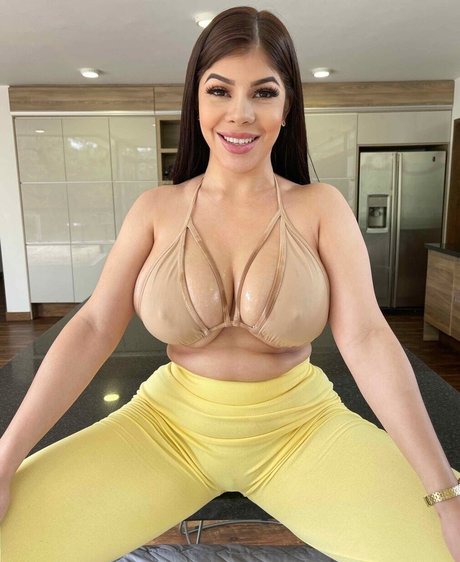 Naakte gelekte OnlyFans-foto van Lexy Anne