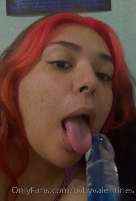 Naakte gelekte OnlyFans-foto van Bvbyvalentines