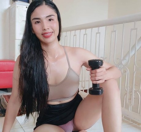 Naakte gelekte OnlyFans-foto van Moniica Hija