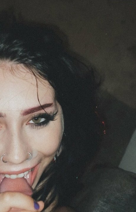 Naakte gelekte OnlyFans-foto van Lavenderbby