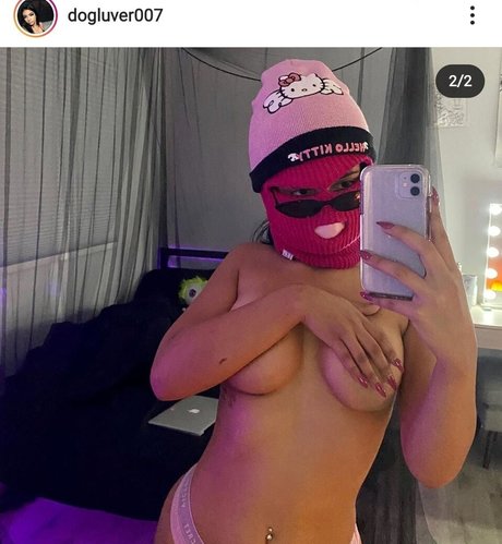 Naakte gelekte OnlyFans-foto van Dogluver007