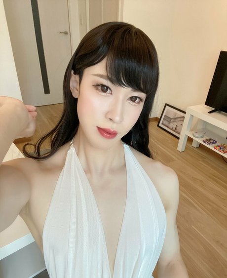 Naakte gelekte OnlyFans-foto van Sanatan
