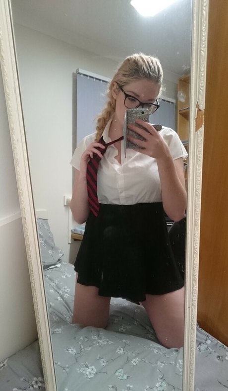 Naakte gelekte OnlyFans-foto van Piamay