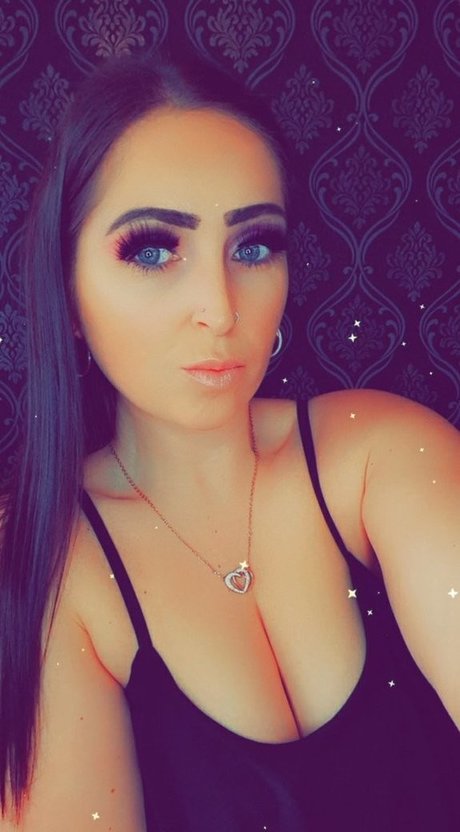 Naakte gelekte OnlyFans-foto van Thicc Curvy Princess