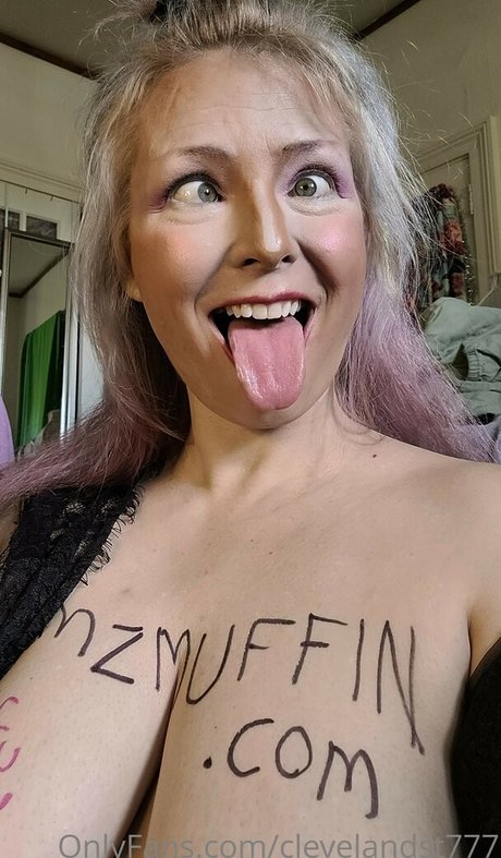 Naakte gelekte OnlyFans-foto van Itsclem