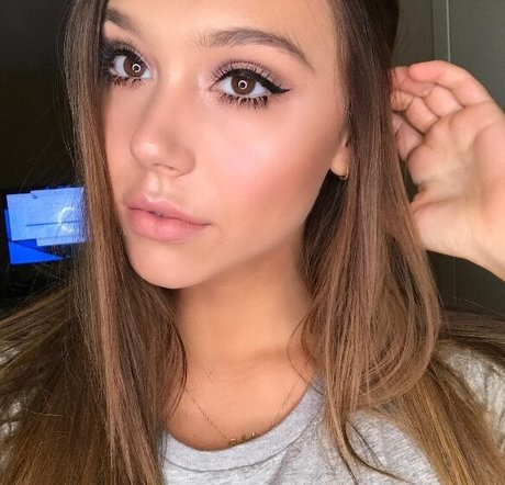 Alexis Rene Glabach