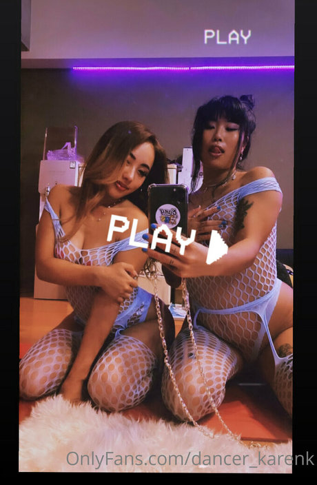 Naakte gelekte OnlyFans-foto van Karen Kimijima