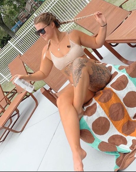 Naakte gelekte OnlyFans-foto van Jenny Xx