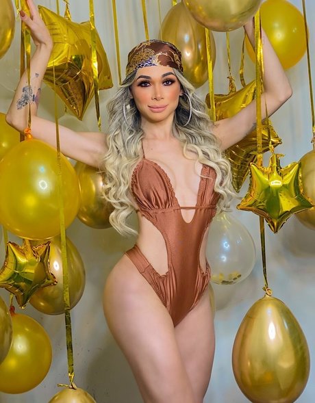 Naakte gelekte OnlyFans-foto van Princess Linss