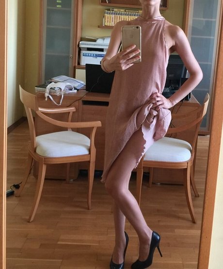 Naakte gelekte OnlyFans-foto van Elizabeth Sentbyeros